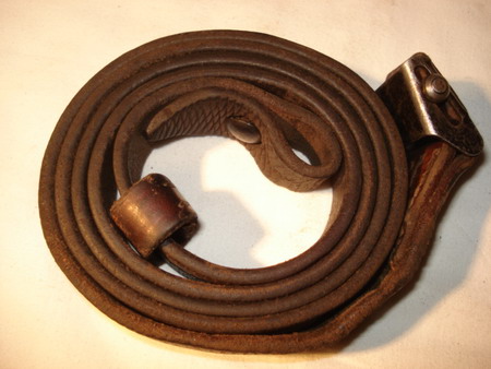 WWII GERMAN MP LEATHER CARRY SLING-BROWN 